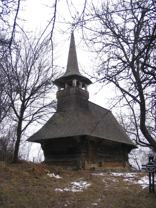 Biserica de lemn "Sf. Arhangheli Mihail si Gavriil" - 156, sat DOBA MICA; comuna DOBRIN, judetul Salaj
