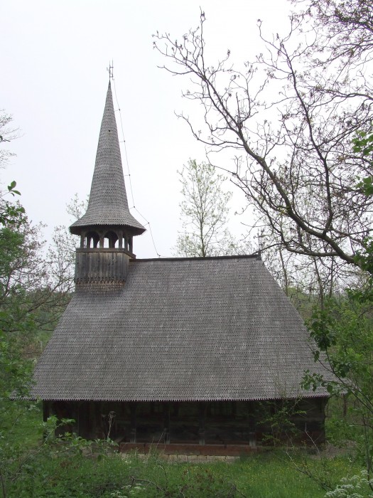 Biserica de lemn "Sf. Arhangheli Mihail si Gavriil" - 88, sat apartinator NADIS; oras CEHU SILVANIEI, district Salaj