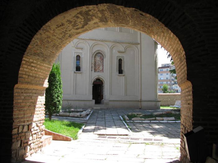 Biserica "Invierea Domnului" - Str. Stelea 6, municipiul TARGOVISTE, district Dambovita