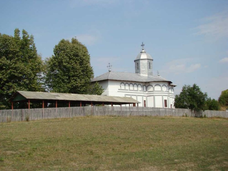 Biserica "Adormirea Maicii Domnului" - 237, sat DEAGU DE SUS; comuna RECEA, judetul Arges