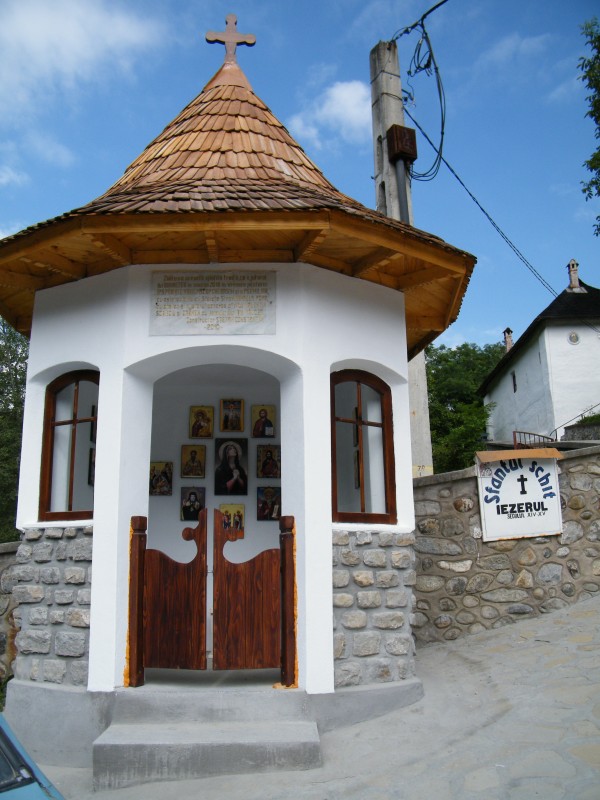 Ansamblul Schitul Iezer - Str. Cheia 212, localitate componenta CHEIA; oras BAILE OLANESTI, judetul Valcea