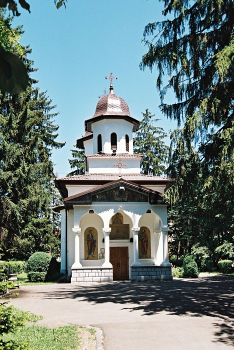 Biserica "Adormirea Maicii Domnului"-de la Han - Bd. Carol I 133A, municipiul CAMPINA, district Prahova
