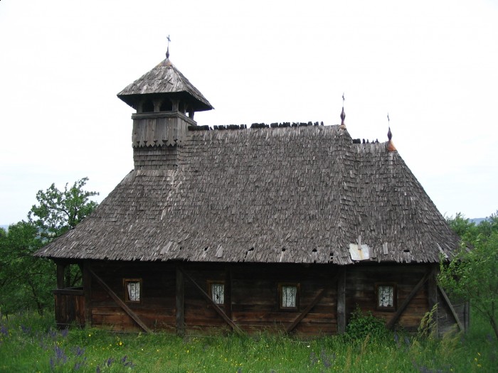 Biserica de lemn "Sf. Arhangheli Mihail si Gavriil" - 611, sat CAMAR; comuna CAMAR, judetul Salaj