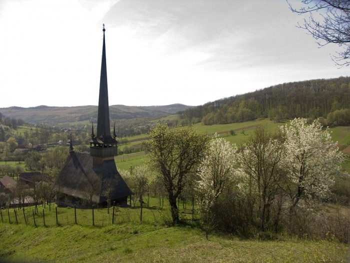 Biserica de lemn "Pogorarea Duhului Sfant" - 154 A, sat FILDU DE SUS; comuna FILDU DE JOS, judetul Salaj