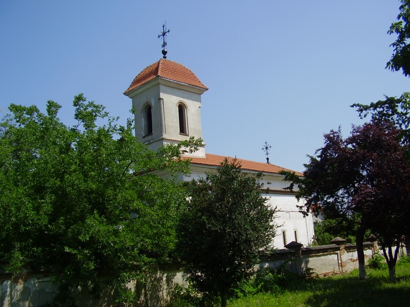 Biserica "Sf. Treime", "Sf. Arhangheli Mihail si Gavril" - DC 84, sat HERASTI; comuna HERASTI, district Giurgiu