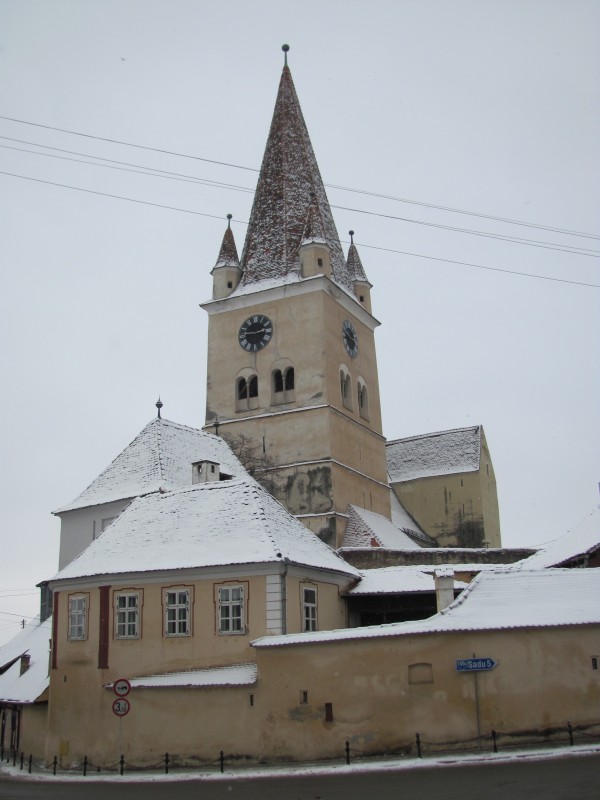 Ansamblul bisericii evanghelice fortificate - Str. Cetăţii 1-3, oras CISNADIE, district Sibiu