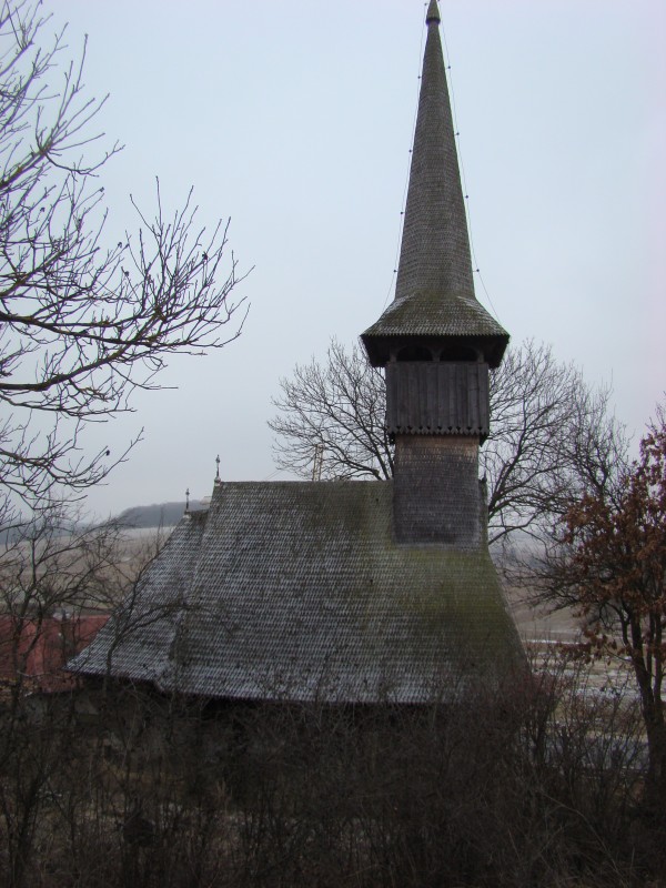 Biserica de lemn "Sf. Arhangheli Mihail si Gavriil" - 97, sat POARTA SALAJULUI; comuna ROMANASI, district Salaj
