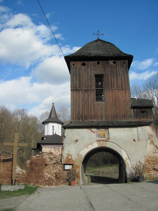 Manastirea Valea - , sat VALEA MANASTIRII; comuna TITESTI, judetul Arges