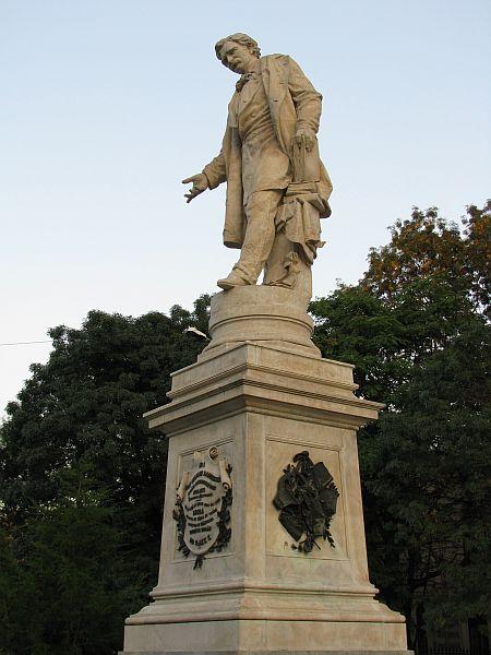 Statue of Ion Heliade Radulescu - Piaţa Universităţii f.n. sector 3, municipiul BUCURESTI