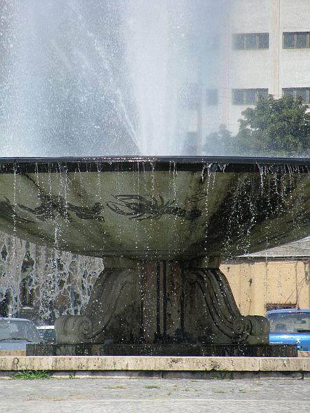 Zodiac Fountain - Piaţa Libertăţii f.n. sector 4, municipiul BUCURESTI