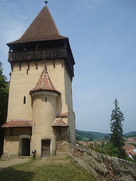 Incinta fortificata interioara, cu trei turnuri, bastion, turn de poarta - Piaţa 1 Decembrie 1918 2, sat BIERTAN; comuna BIERTAN, judetul Sibiu
