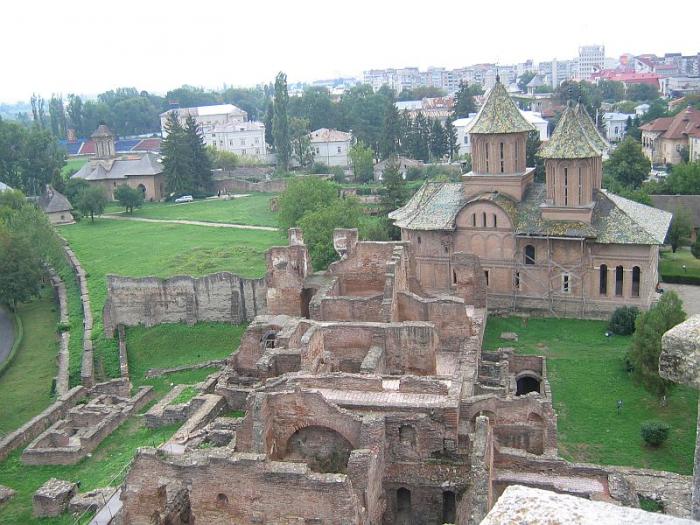 Biserica Domneasca "Adormirea Maicii Domnului" - Calea Domnească 181, municipiul TARGOVISTE, district Dambovita