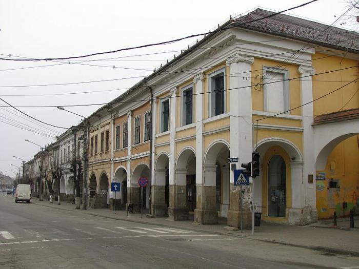 Ansamblul urban "Sirul Sugalete" (Piata de cereale, "Kornmarkt") - Piaţa Centrală 13-24, municipiul BISTRITA, district Bistrita-Nasaud
