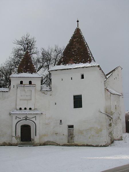 Incinta fortificata, cu turnuri, acces fortificat, incaperi pentru provizii, anexe. - 13, sat DEALU FRUMOS; comuna MERGHINDEAL, judetul Sibiu