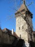 Incinta fortificată interioară: Turnul Porţii, Turnul Şcolii (înglobat în şcoală), Turnul Frânghierilor, Turnul Mariei, Turnul Croitorilor, curtine. -Incinta exterioară, parţial înglobată